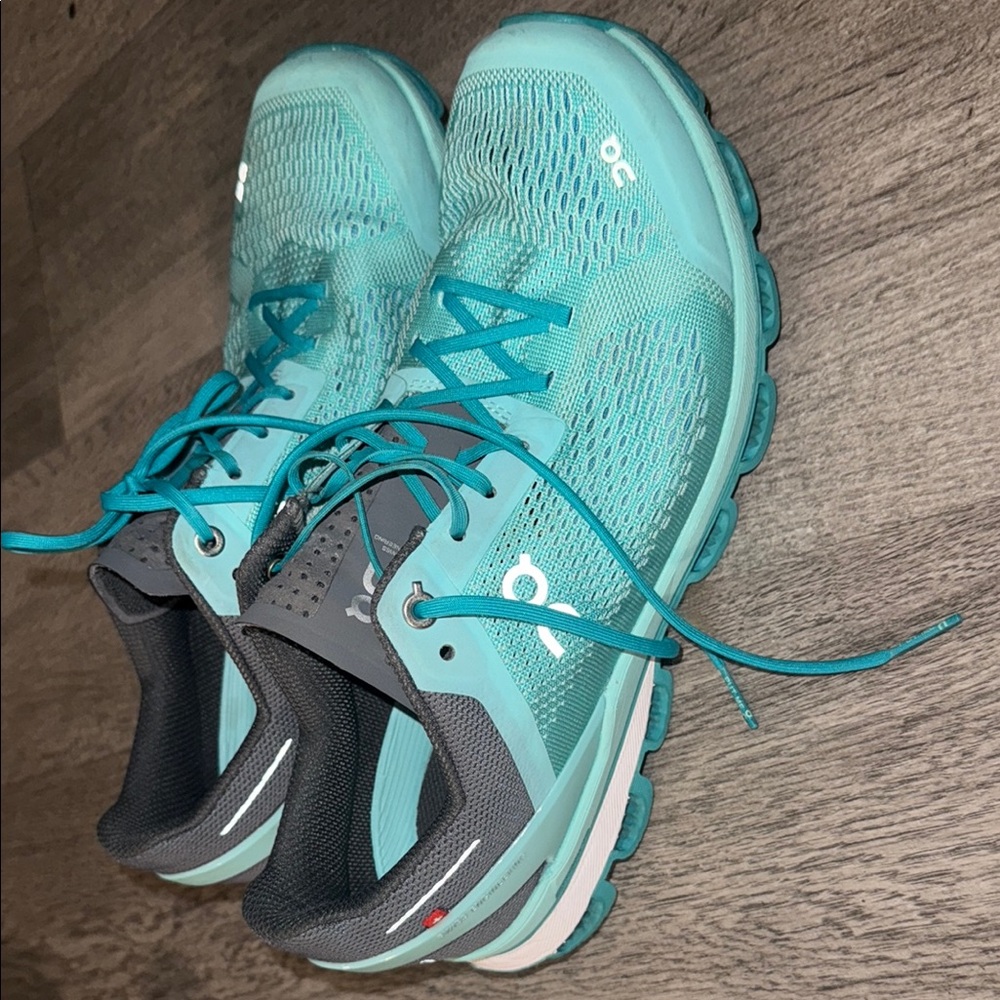 On Running Blue Gray Athletic Shoes Lightweight Performance